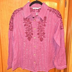 A Soft Surroundings ladies long sleeve button-down top in a size medium. NWT.